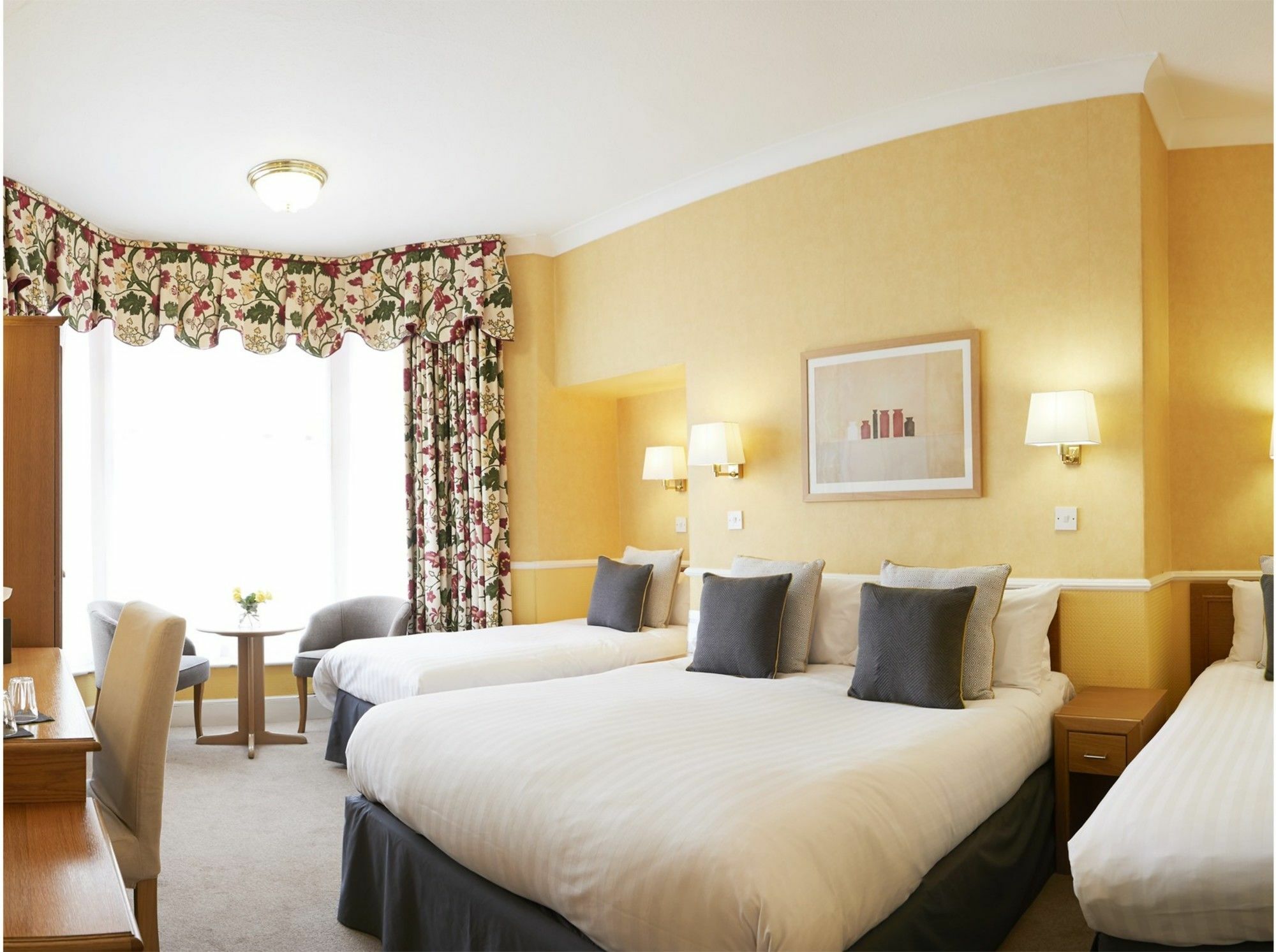 Riviera Town House Hotel Scarborough Exterior photo